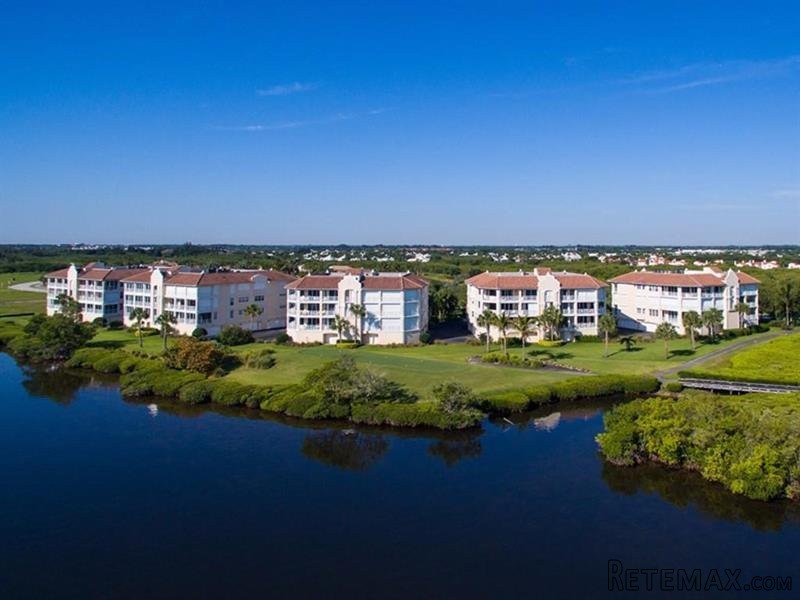 3 bedroom Flat For Sale: 4878 S Harbor..