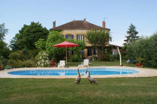 5 Bedroom Country House For Sale