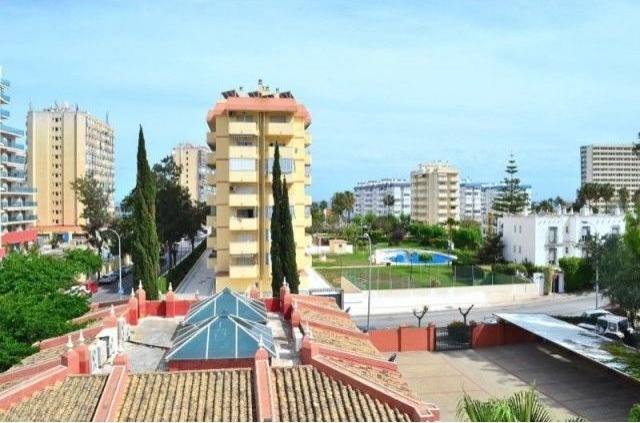 Apartment - NICE APARTMENT AT ONLY 200..