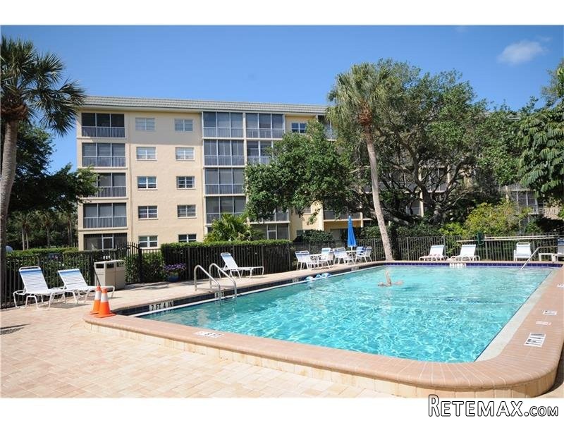 2 bedroom Town House For Sale: 8625..