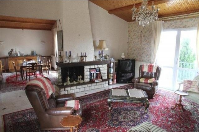 4 bedroom House For Sale: 86000 POITIERS - 2