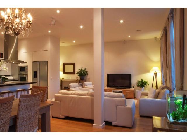 Luxurious three bedroom apartment for..