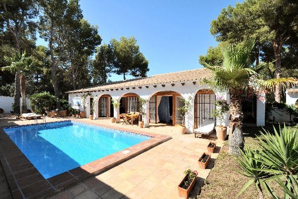 Sales villa Moraira