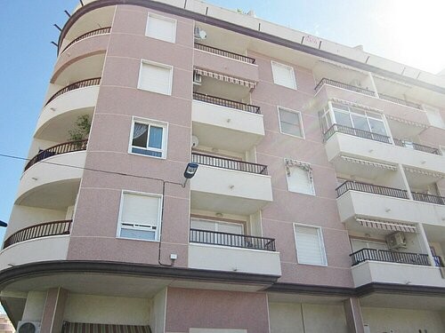 A 1 BED APARTMENT
