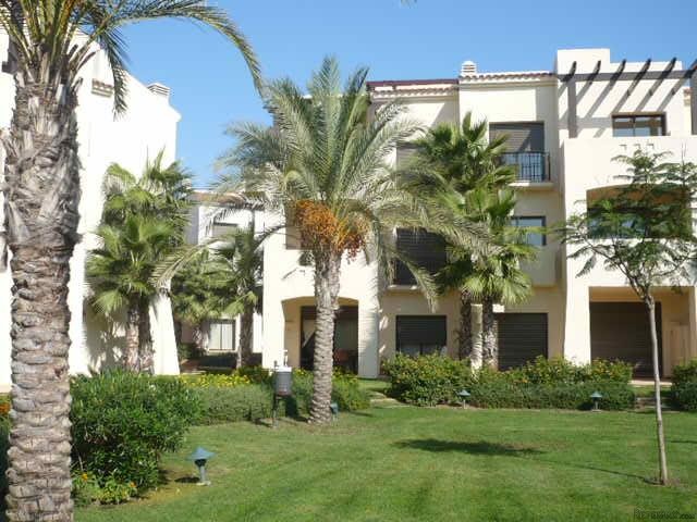 3 bedroom Apartment For Sale: 1st..