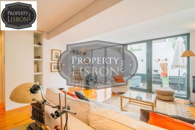 209 m2 Two T1 Apartment in Lapa - 2