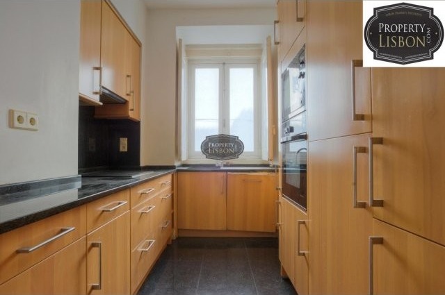 Charming 4 Bedroom Lisbon Apartment..