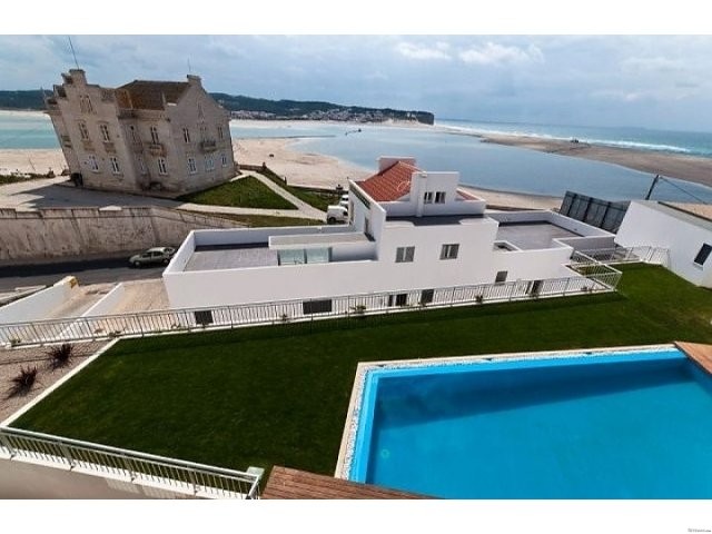 Duplex apartment front line beach.. - 2