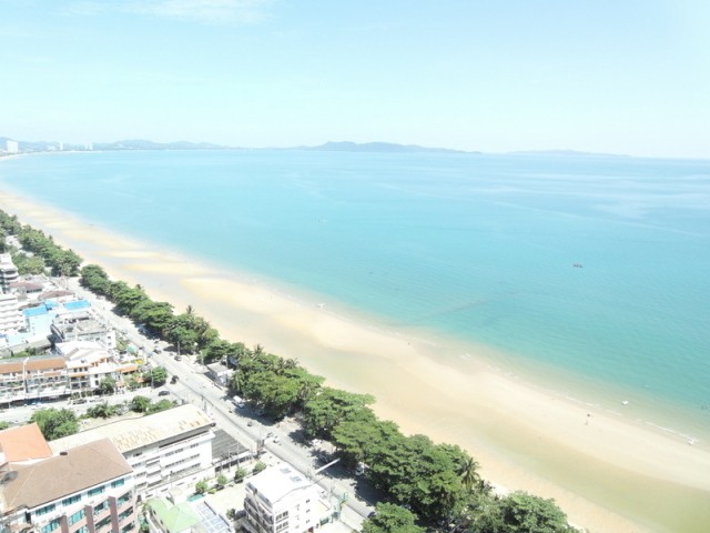 Viewtalay 8 next to corner condo studio..