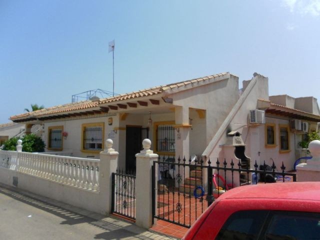 Bungalow for sale 99.750 € Costa..