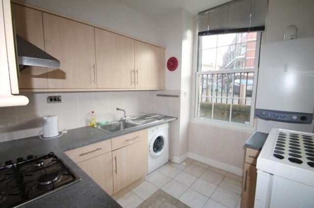 1 bed flat to rent - 2