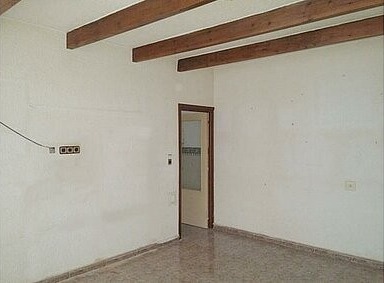 3 BED 2 BATH SEMI WITH SOLARIUM AND POOL - 2