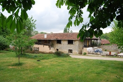 Lovely country home in peaceful setting