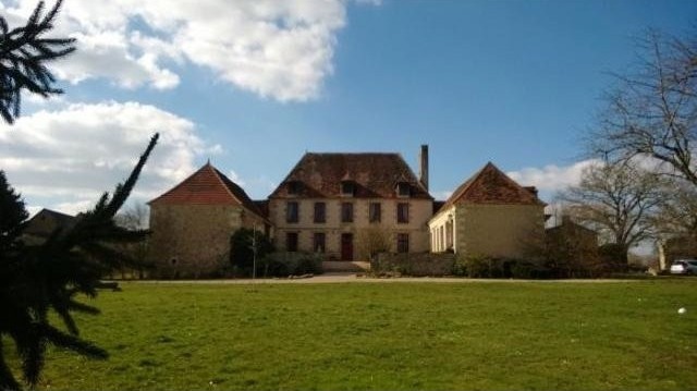 HUGE PROPERTY ON 17 HECTARES, PANORAMIC..