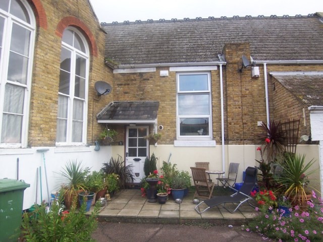 1 bedroom flat in SHEERNESS