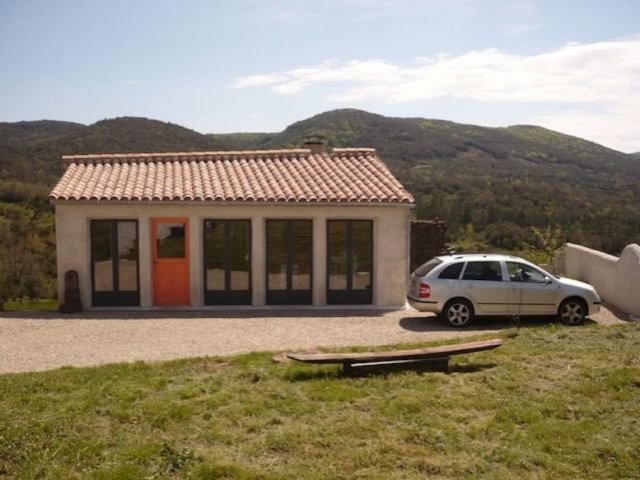 Super House with Artists Studio - 2