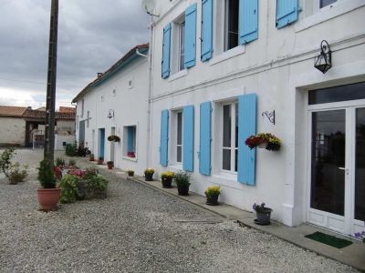 House, 3 Guest Gites and Swimming Pool - 2