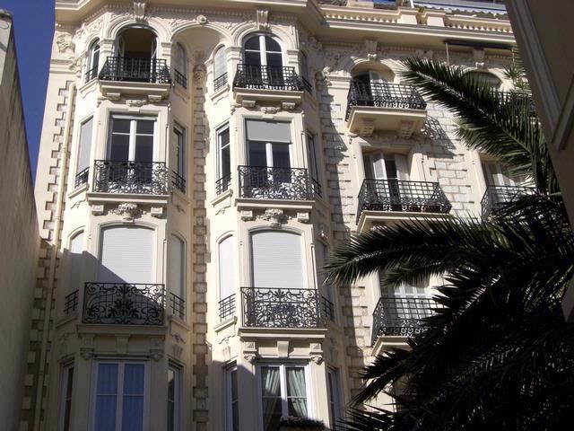 Spacious Three Bedroom Apartment For.. - 2