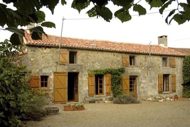 4 Bedroom Farm House For Sale
