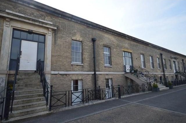 2 bedroom Duplex For Sale: Weevil Lane..