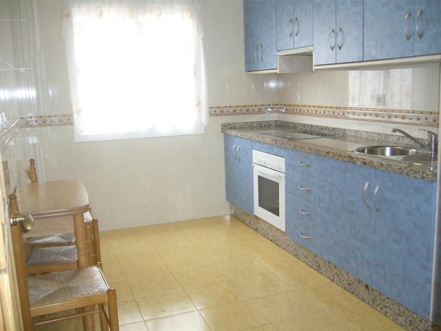 Apartment - Good size two-bedroom.. - 2