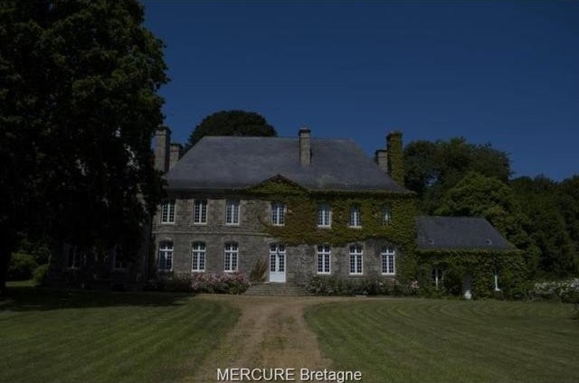 9 bedroom Castle For Sale: 22300 LANNION