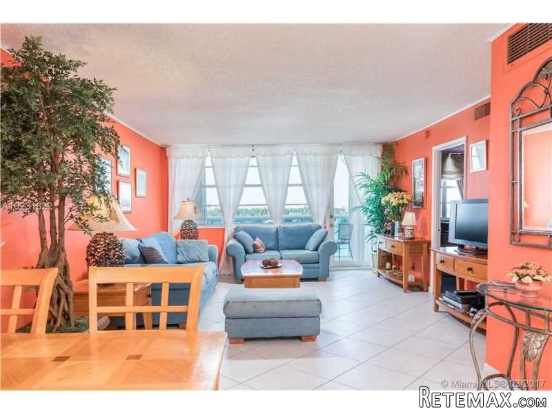 1 bedroom Flat For Sale: 6770 Indian..
