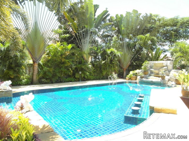 6 bedroom pool estate on 2 Rai, Huai Yai