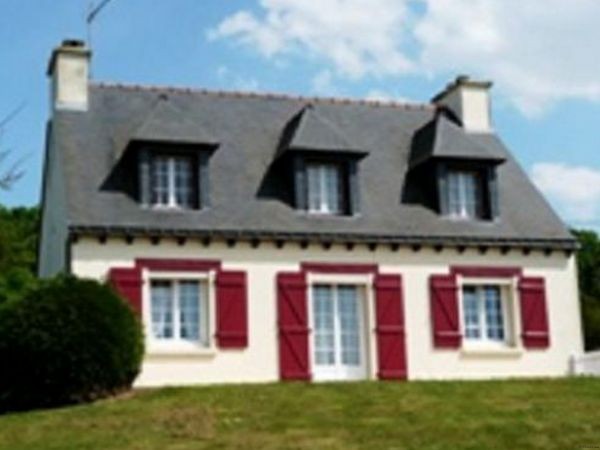 Nice Neo-Breton Style Detached House