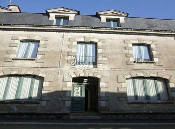 Stunning Location in Nice Village