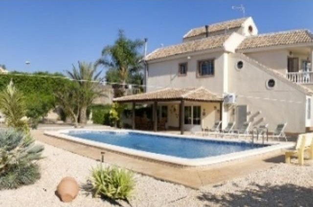 5 Bedroom Country House in Fortuna..