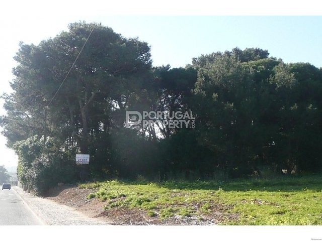 Fantastic plot of 2960m2 with excellent..