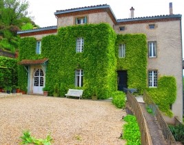 Beautifully Restored Town House With..