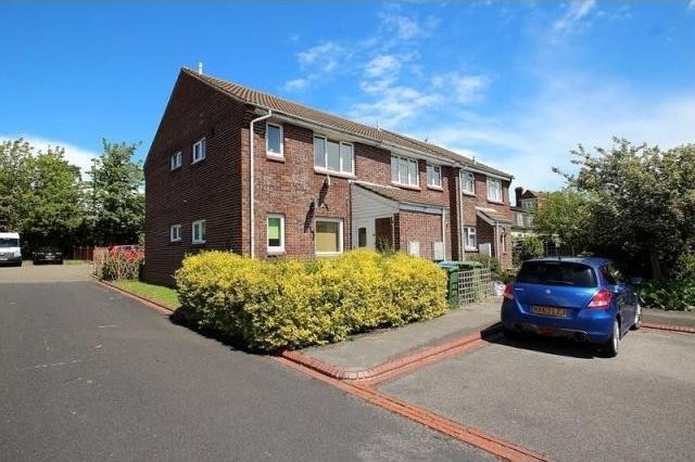 1 bedroom Flat For Sale: Wagtail Way..