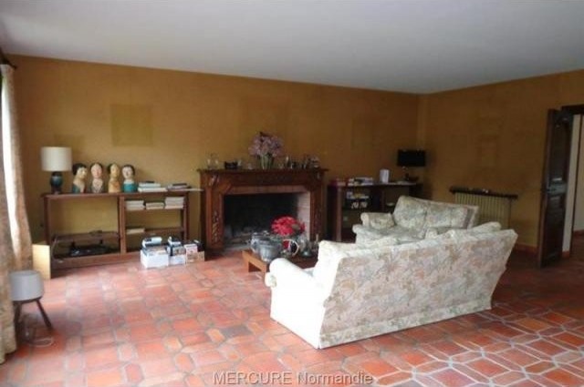 6 bedroom House For Sale: 27150.. - 2