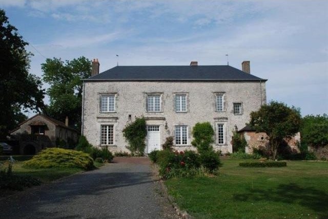 6 bedroom Manor House For Sale: 41100..