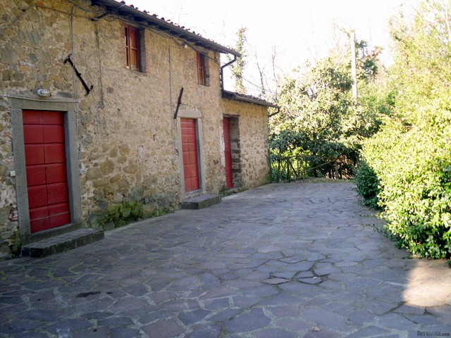 Country/farmhouse - For Sale - North of.. - 2