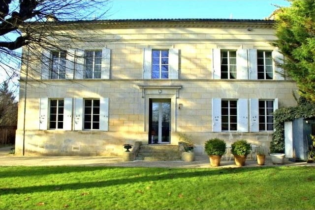 3 Bedroom Manor House For Sale