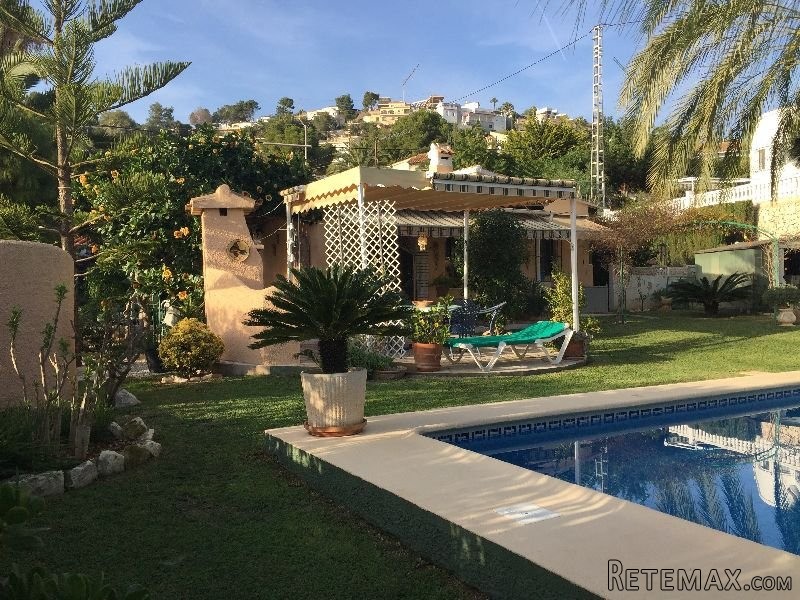 3 Bedrooms - Villa - Alicante - For Sale
