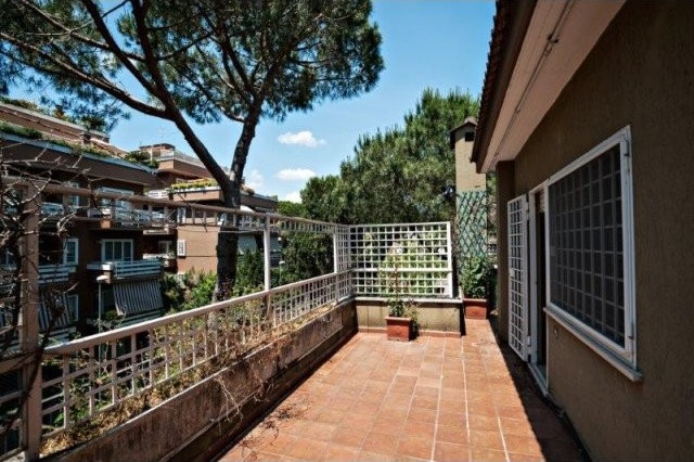 2 Bedrooms - Attic - For Sale - 2