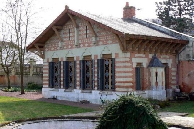 4 bedroom Manor House For Sale: 86200.. - 2