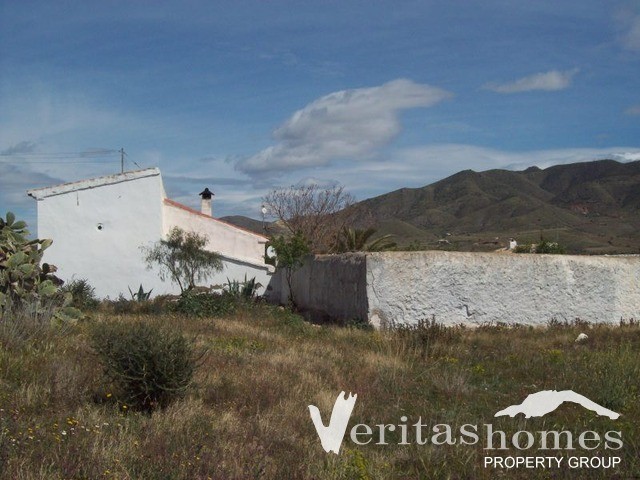 Ref: 1598 - Cortijo/Finca for Sale in.. - 2
