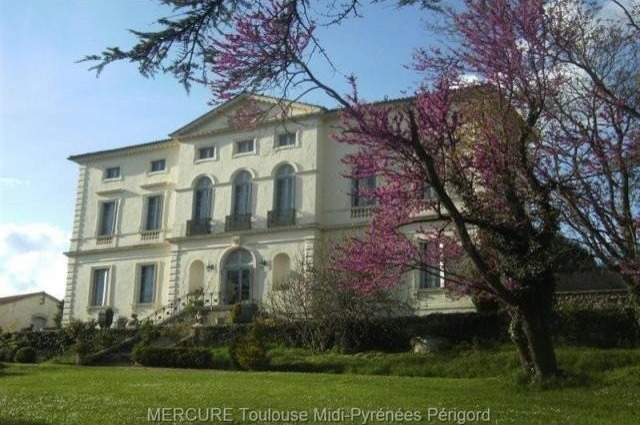 9 bedroom Castle For Sale: 47000..