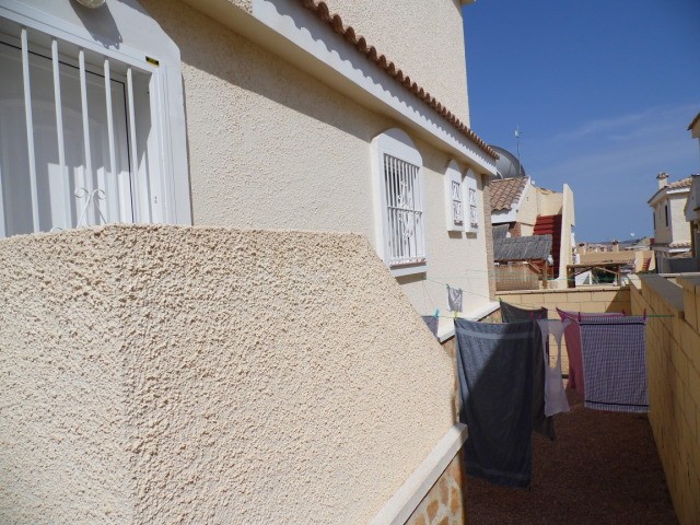 Fantastic value 3 Bed 3 Bath Detached.. - 2