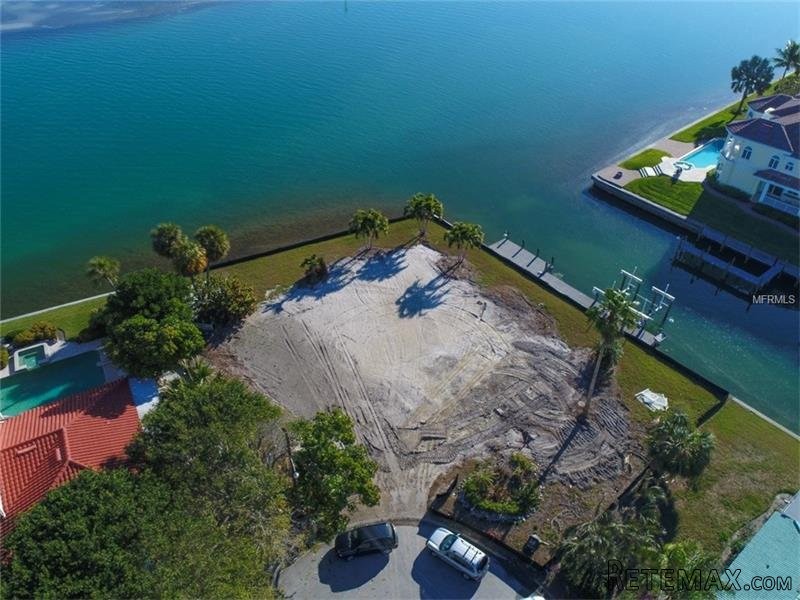 Land For Sale: 584 Gunwale Ln, Longboat..