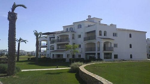 2 BED GOLF APARTMENT
