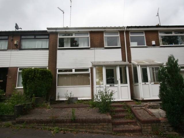 ***extremely Well Presented 3 Bed With..