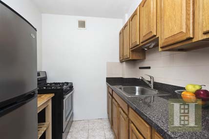 Apartment For Sale: 310 BEVERLEY RD - 2