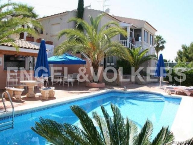 Beautiful villa with panoramic views