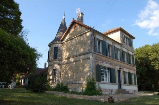6 bedroom Character For Sale: 16210..